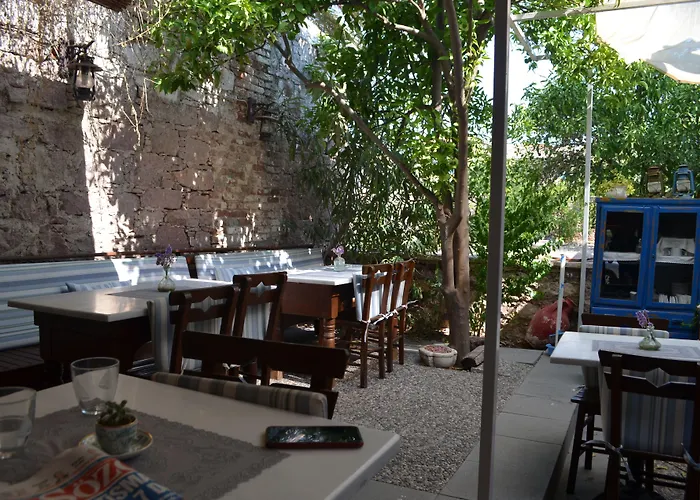 Cunda Adali Gasthof 3*