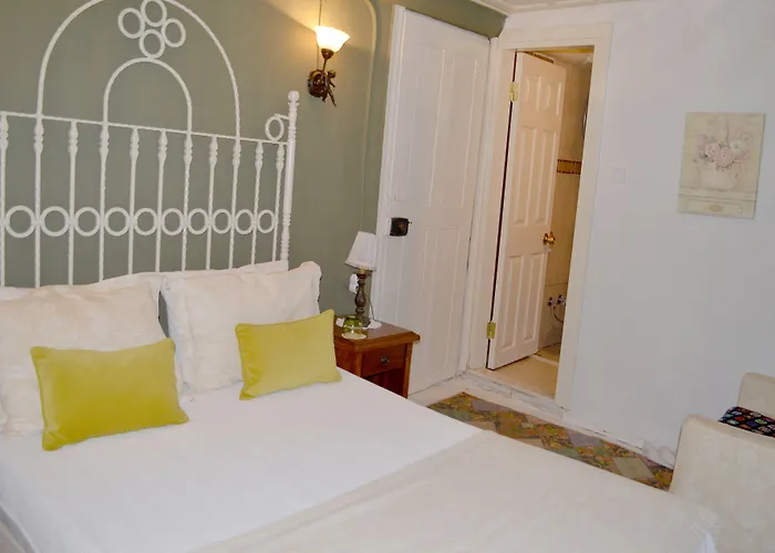 Cunda Adali Gasthof 3*