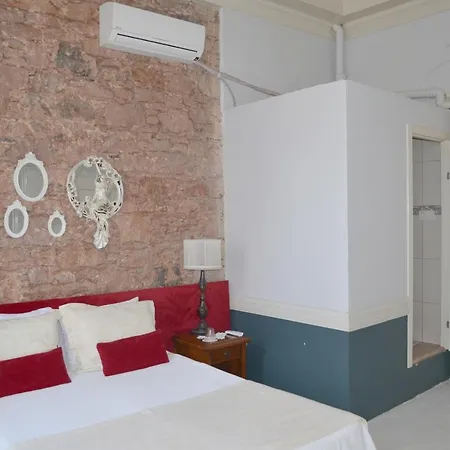 Cunda Adali Pensión