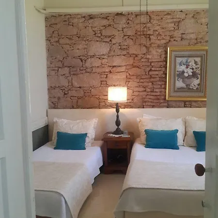 Cunda Adali Pensión