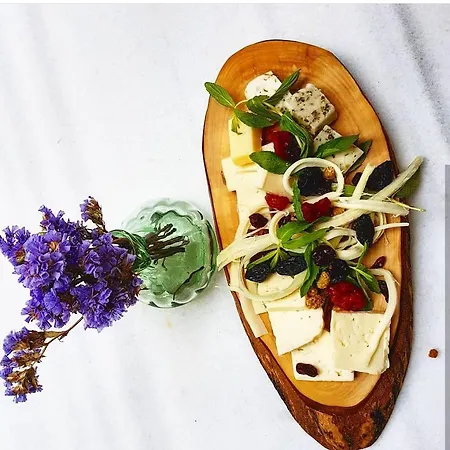 Pensión Cunda Adali Ayvalı